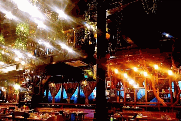 品町音乐餐厅 品町音乐餐厅