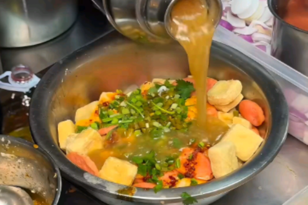 郭辉暖壶臭豆腐 郭辉暖壶臭豆腐